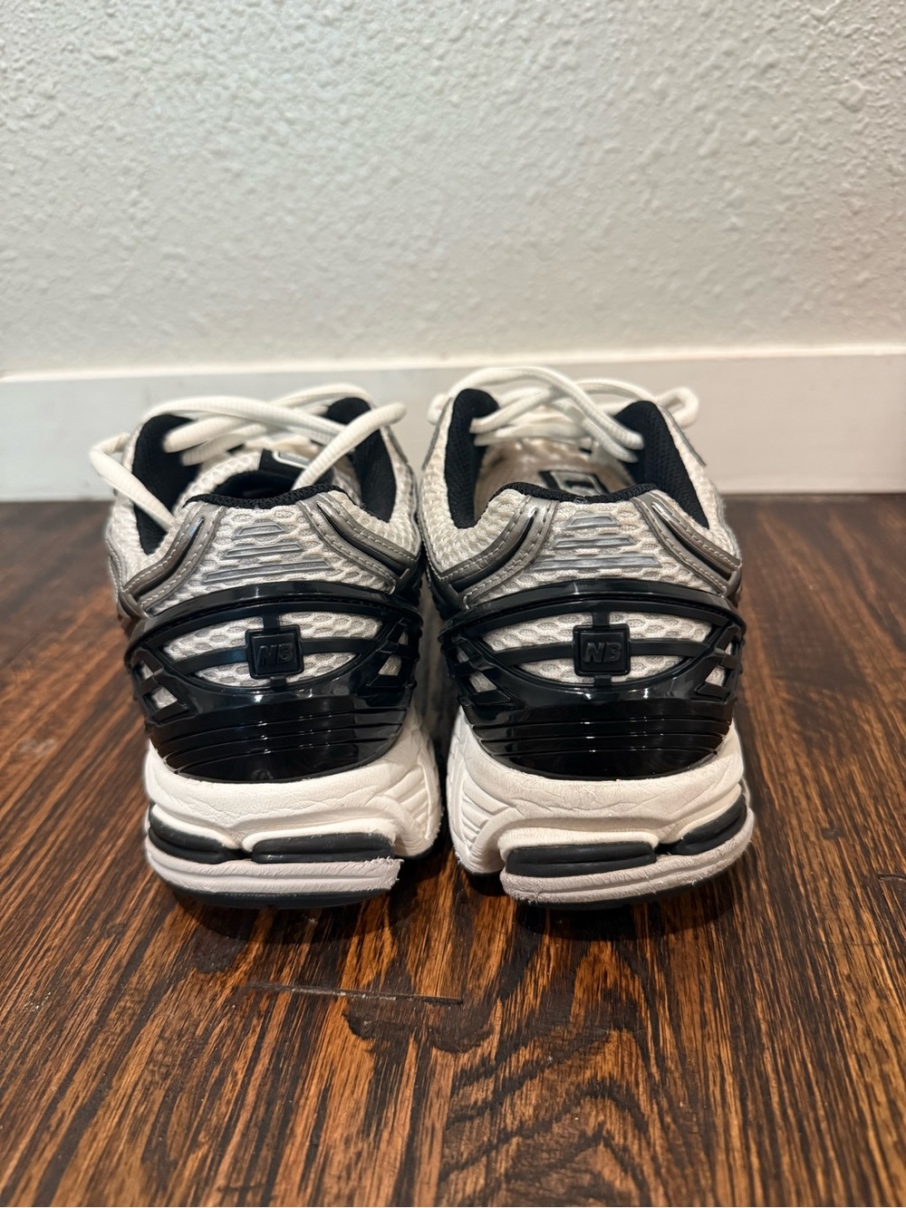 New Balance 1906R - Silver metallic Black Athletic Sneakers Size 12M/13.5W - Picture 7 of 10